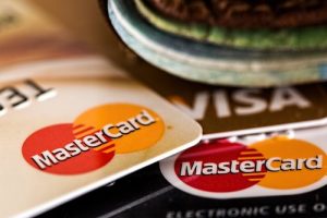 Wie man eine Kreditkarte richtig benutzt - Schulden tilgen!